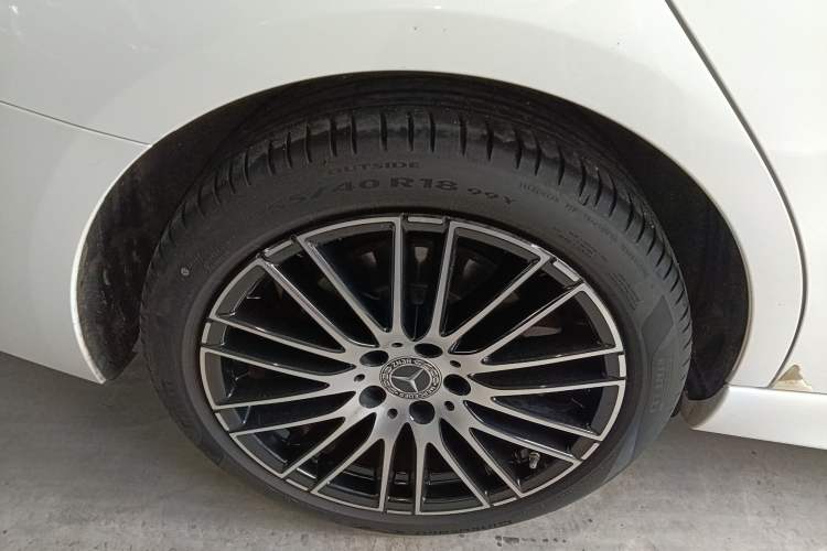 Used Mercedes-Benz C-Class 2023 Restyled C 260 L Sport Edition Right Rear Wheel Hub