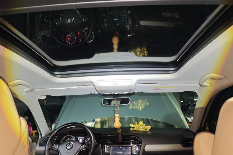 Used Volkswagen Tiguan L 2017 330TSI Automatic Two-Wheel Drive Flagship Edition