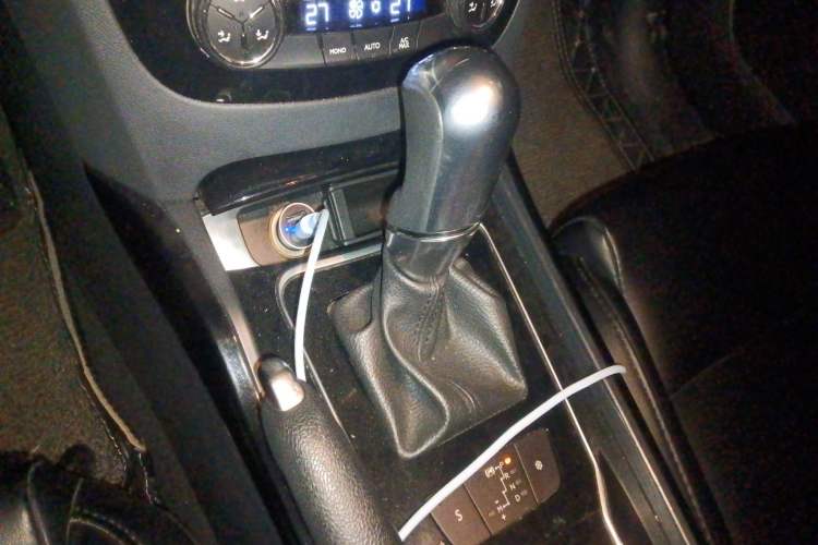 Used Peugeot 508 2013 2.0L 2nd Anniversary Edition with Automatic Sunroof – Classic Version