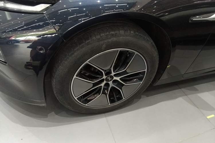 Used XPeng P7 2024 P7i 550 Pro Exterior 4