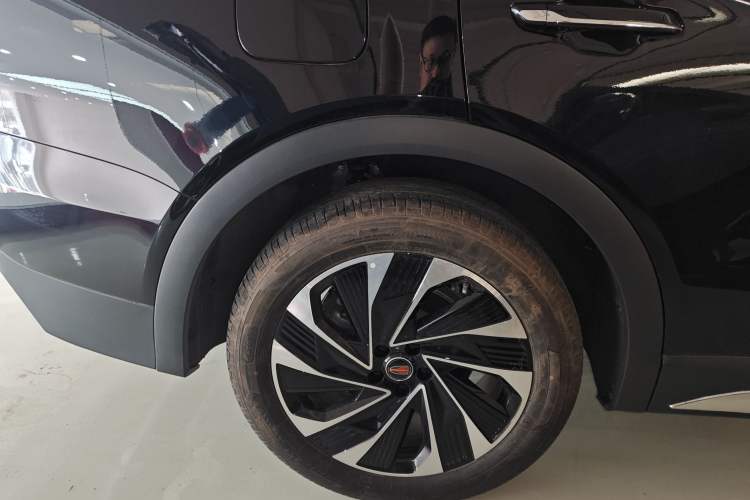 Used Hongqi HS7 PHEV 2025 Model 2.0T PHEV Four-Wheel Drive 2 Million Units Commemorative Edition 6-Seater