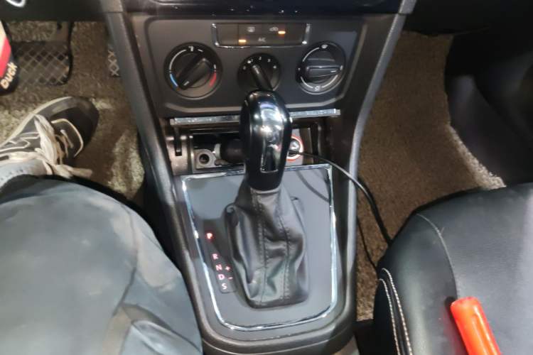 Used Volkswagen Bora 2016 1.6L Automatic Fashion Model
