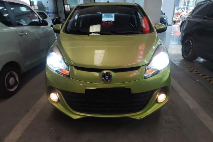 Used CHANGAN Benni 2015 1.4L IMT Luxury Model China IV
