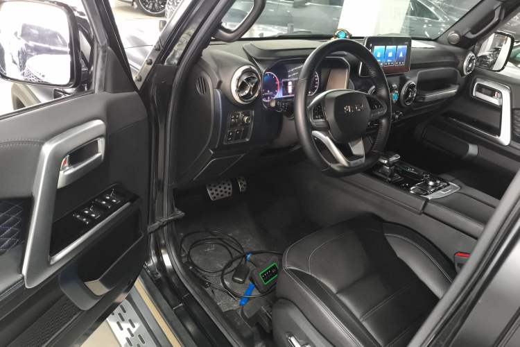 Used BAIC Off-Road BJ40 2023 2.0D Automatic Four-Wheel Drive Blade Hero Edition Adventurer Type Driver Seat