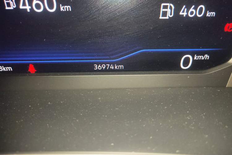 Used Volkswagen Tayron X 2023 330TSI Two-Wheel-Drive Flagship Smart Edition Odometer Close Up