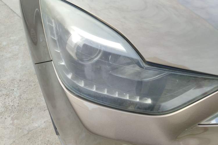 Used Haima S5 Youth Edition 2018 1.6L CVT Flagship Model Right Front Headlight