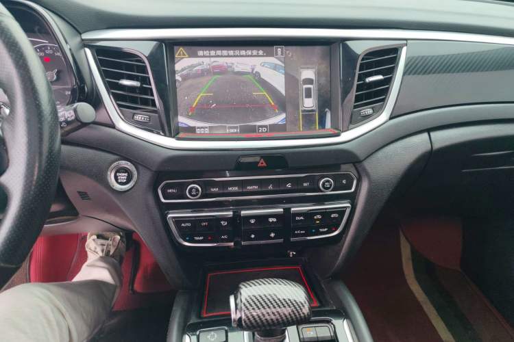 Used GAC Trumpchi GS7 2017 320T Two-Wheel-Drive Luxury Smart Connectivity Model Audio And AC Panel