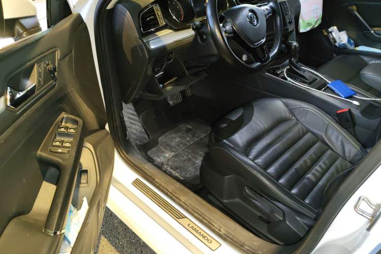 Used Volkswagen Lamando 2018 280TSI DSG Comfort Edition
