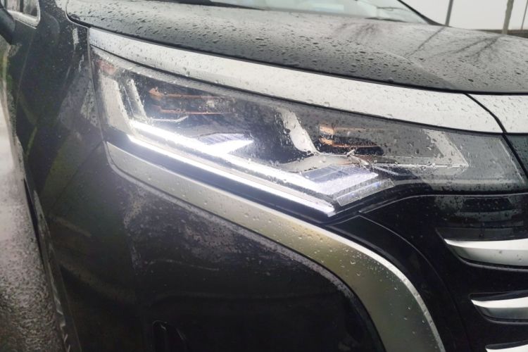 Used Denza D9 2022 DM-i 1040 Prestige Model