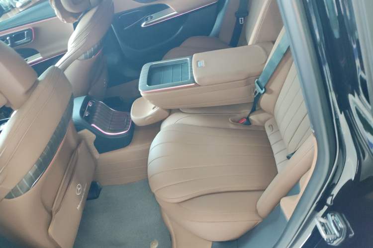 Used Mercedes-Benz E-Class 2025 Facelift E 300 L Fashion Edition
