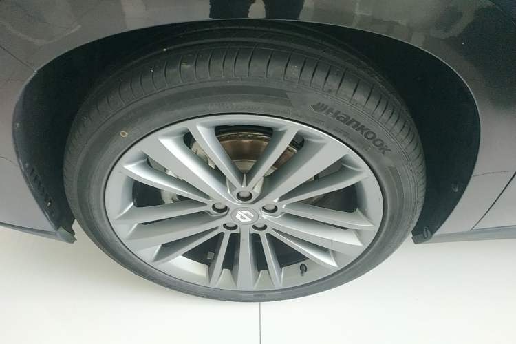 Used Leapmotor C16 2024 Range-Extended 200 Smart Enjoyment Edition Left Front Wheel Hub