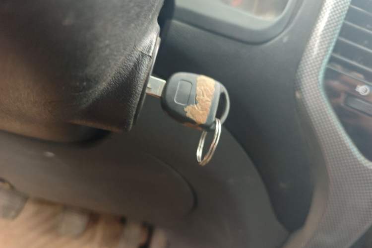 Used BAW Yueling 2014 2.8T long-wheelbase Entrepreneur Edition JE493ZLQ4CB Vehicle Key