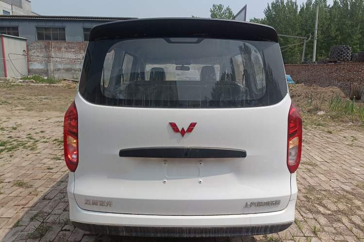 Used Wuling Hongguang New Energy 2024 All-Electric Model 300KM Practical Version Rear