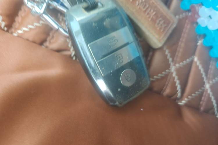 Used Kia Sportage R 2015 2.0L Automatic Two-Wheel Drive DLX Model Vehicle Key