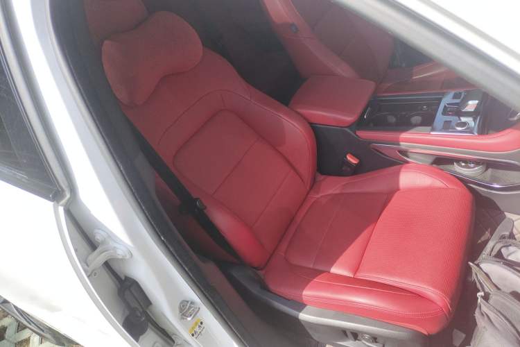 Used Jaguar F-PACE 2024 P250 R-Dynamic SE Right Front Seat