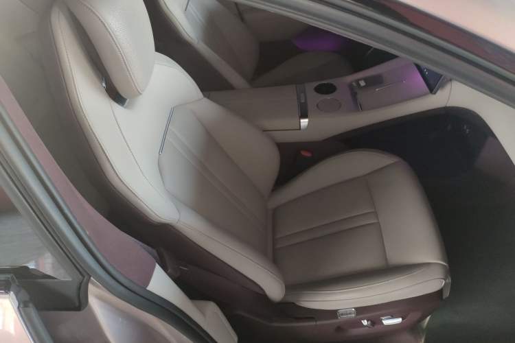 Used Xiaomi Auto YU7 2025 Ultra-Long Range High-Performance All-Wheel-Drive Max Edition