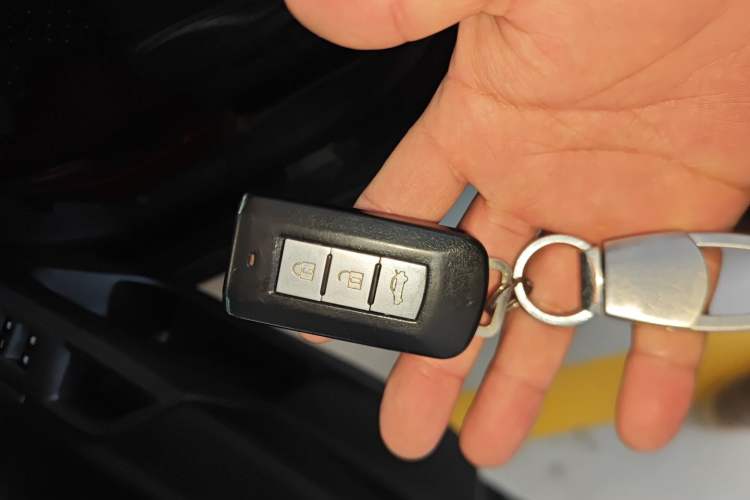 Used Mitsubishi Outlander 2017 2.0L Two-Wheel Drive Glory Edition 5 Seats
