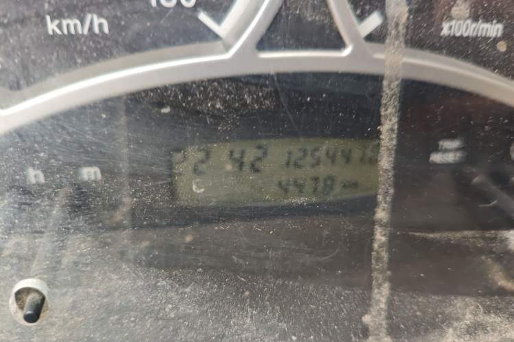 Used Iveco Power Daily 2013 2.8T-A32 Express Version Odometer Close Up