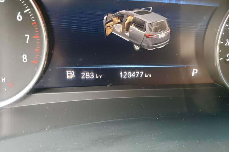 Used Buick GL8 2023 Land Executive Class Comfort Model
