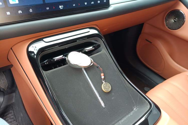 Used AION V 2024 Aion Tyrannosaurus 520 Smart Luxury Edition