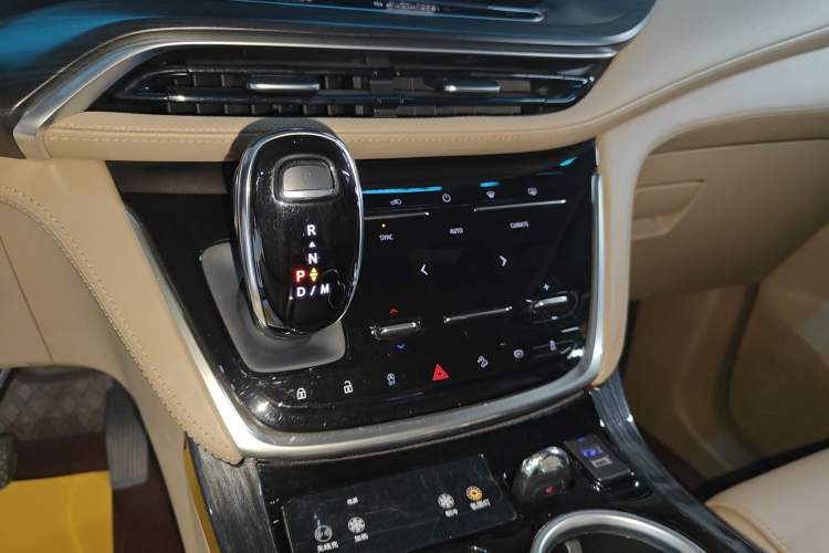 Used Buick GL8 2021 ES Land Cruiser 653T Luxury Edition