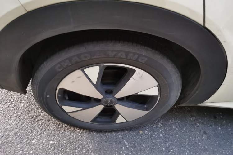 Used BYD Dolphin 2023 420 km Free Version Right Rear Wheel Hub
