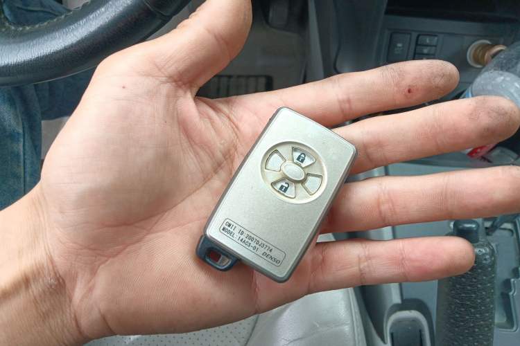 Used Toyota RAV4 2011 2.4L Automatic 4x4 Supreme Edition