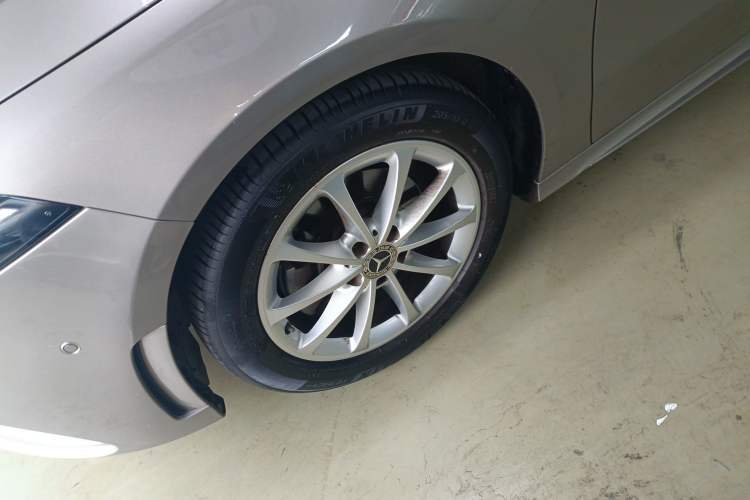 Used Mercedes-Benz A-Class 2021 A 200 L Sport Sedan Fashion Model
