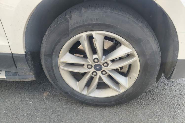 Used Ford Edge 2021 PLUS EcoBoost 245 Two-Wheel-Drive Elite 5-Seater Right Front Wheel Hub