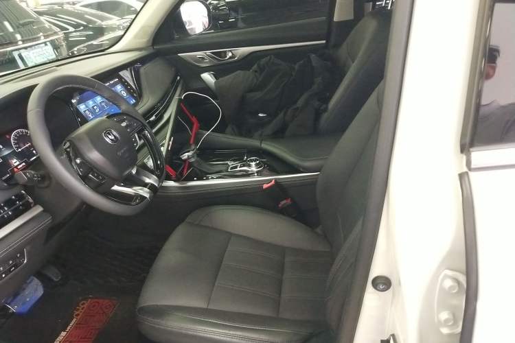 Used CHANGAN CS95 2019 2.0T Two-Wheel-Drive Luxury Version