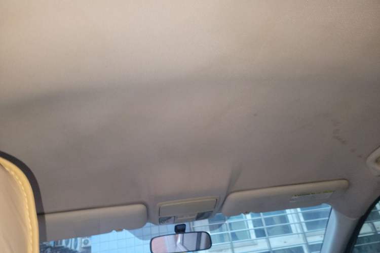 Used Honda CR-V 2012 2.0L two-wheel drive urban version
