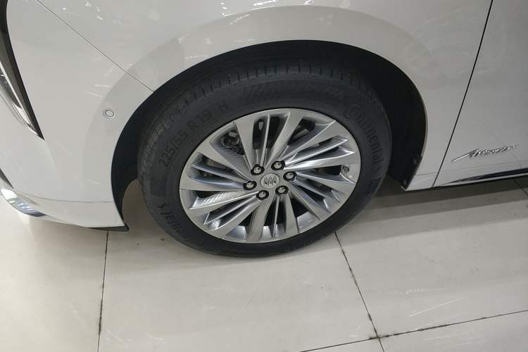 Used Buick Century 2023 2.0T Six-Seater Yinshi Edition