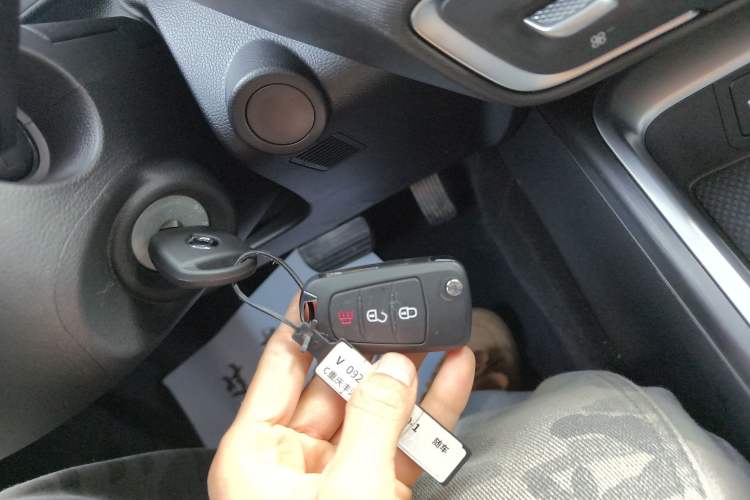 Used Great Wall King Kong Poer 2024 2.0T Automatic 8AT Diesel Two-Wheel-Drive Elite Flatbed
