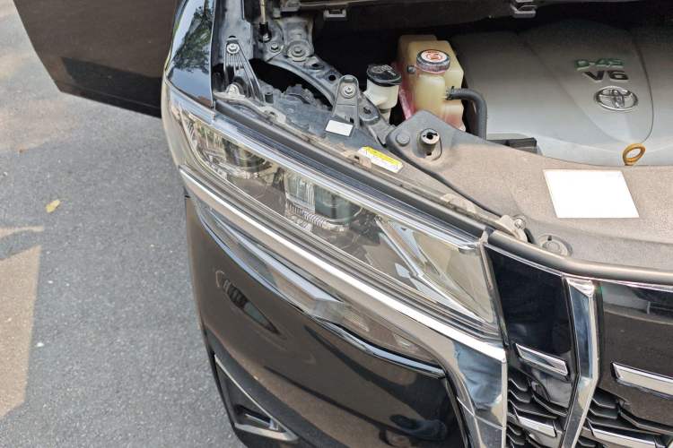 Used Toyota Alphard 2018 Revised Version 3.5L Luxury Edition