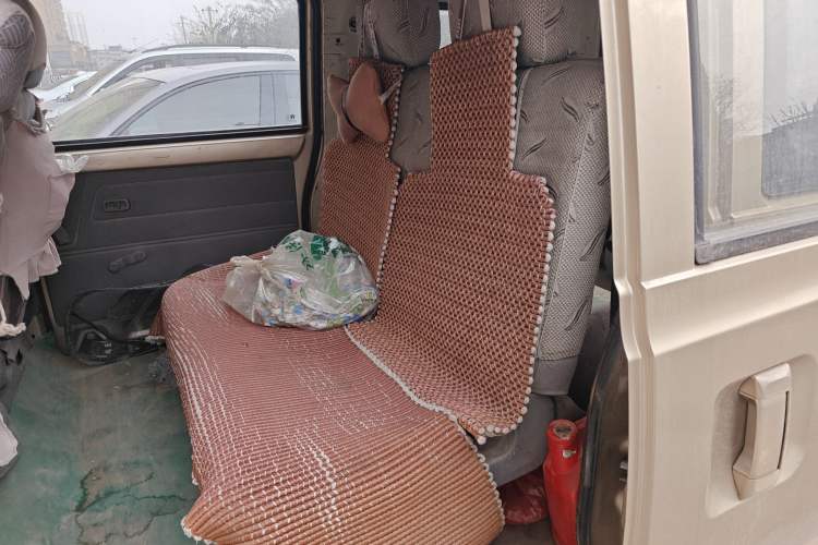 Used BAIC Weiwang 306 2011 1.3L base model 7 seats Left Rear Seat