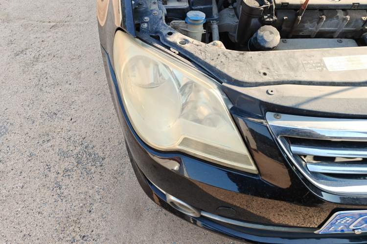 Used Volkswagen Bora 2012 1.6L Manual Fashion Edition Right Front Headlight