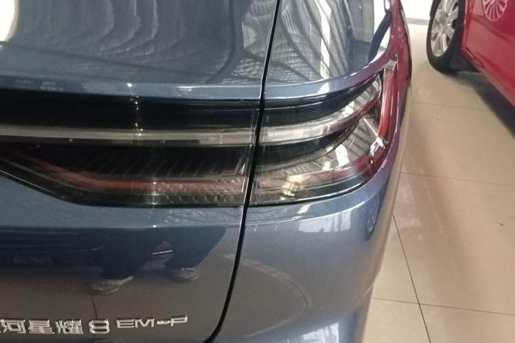 Used Geely Galaxy 8 2025 130km EM-P Starship Edition