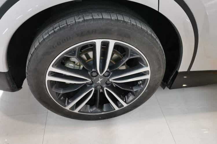 Used XPeng G6 2023 755 Ultra-Long Range Pro Right Rear Wheel Hub