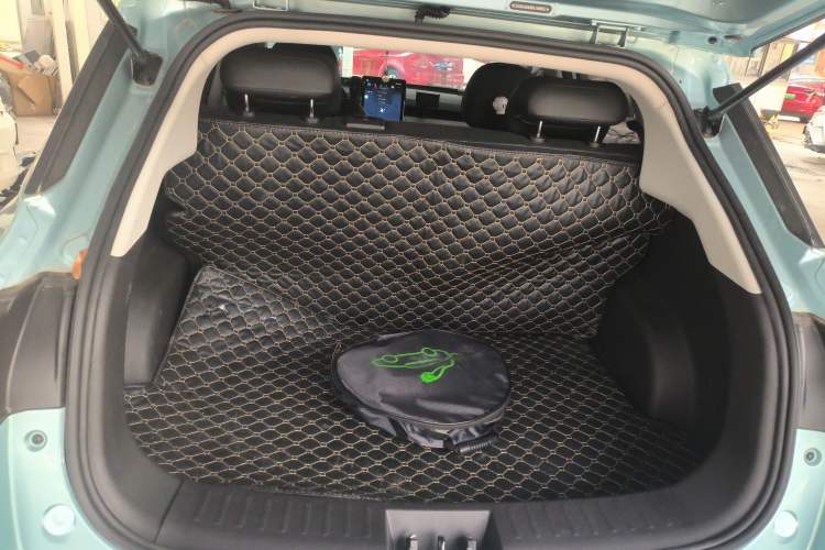 Used NETA V 2022 Chao 300 Lite Ternary Lithium