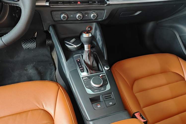 Used Audi A3 2016 Limousine 35 TFSI Prestige Edition Gear Lever