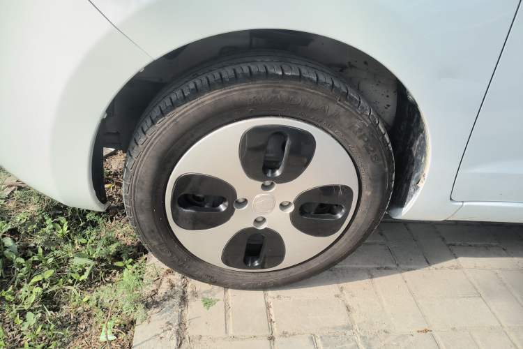 Used CHANGAN OSHAN Benni E-Star 2021 National Edition Xin Yue Version (Fast-Charging Edition) Lithium Iron Phosphate (31.95 kWh) Left Front Wheel Hub