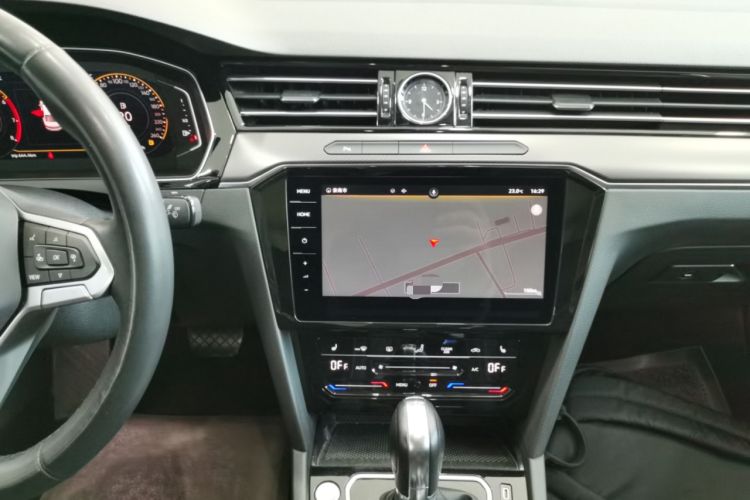 Used Volkswagen Magotan 2020 330TSI DSG Luxury Edition Audio And AC Panel