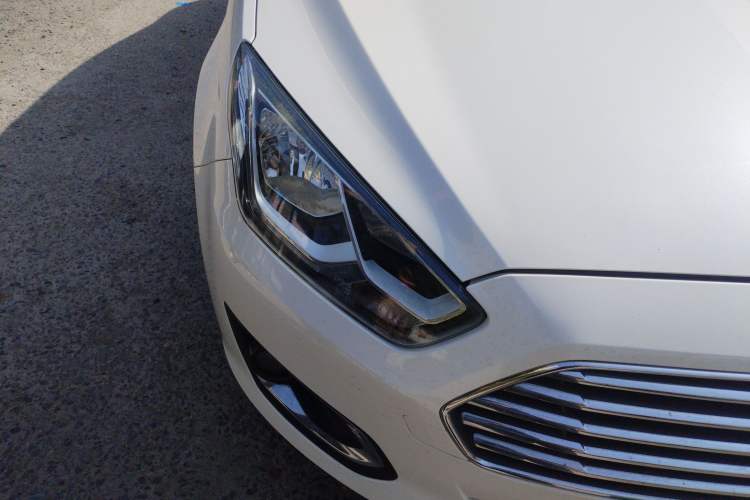 Used Ford Escort 2015 1.5L Automatic Fashion Model
