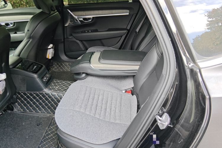 Used Volvo S90 New Energy 2021 T8 e-Drive Hybrid Luxury Edition