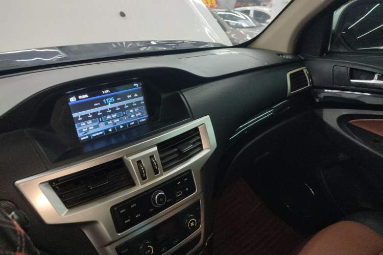 Used Foday Landfort 2016 1.9T Diesel Two-Wheel Drive Elite Edition 5 Seats