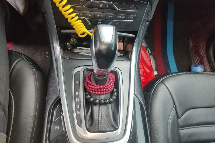 Used Ford Edge 2017 EcoBoost 245 Two-Wheel-Drive Sporty 7-Seater