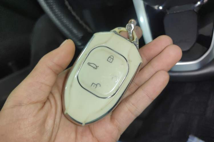 Used GAC Trumpchi GS8 2024 Linghang Series 2.0 TGDI Two-Wheel Drive Luxury Smart Connectivity Version Interior 1