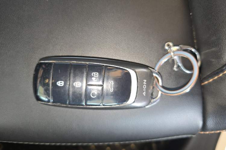 Used AION S 2023 Xuan 580 55.2 kWh Lithium Iron Phosphate Interior 1