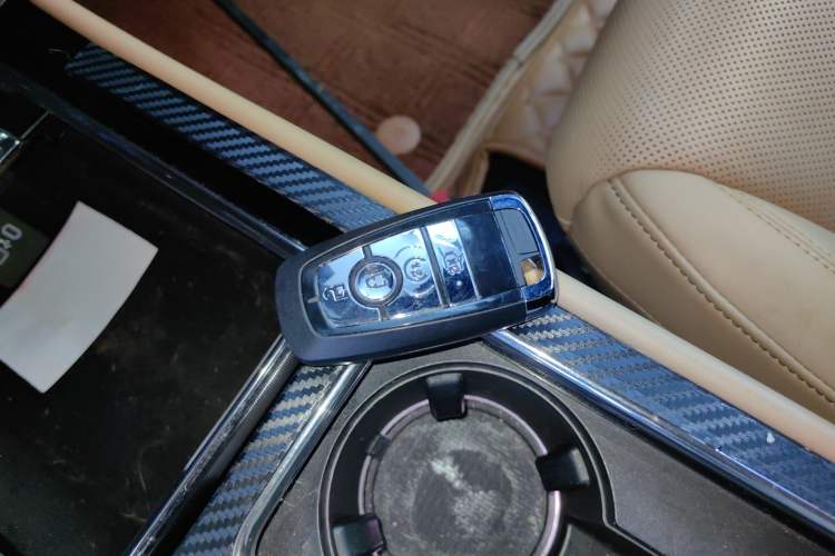 Used Lincoln Corsair 2021 2.0T Two-Wheel-Drive Luxury Edition