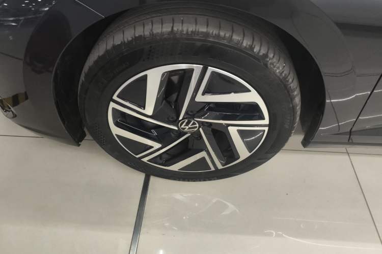 Used Volkswagen Sagitar 2025 300TSI DSG Excellence Edition Left Front Wheel Hub